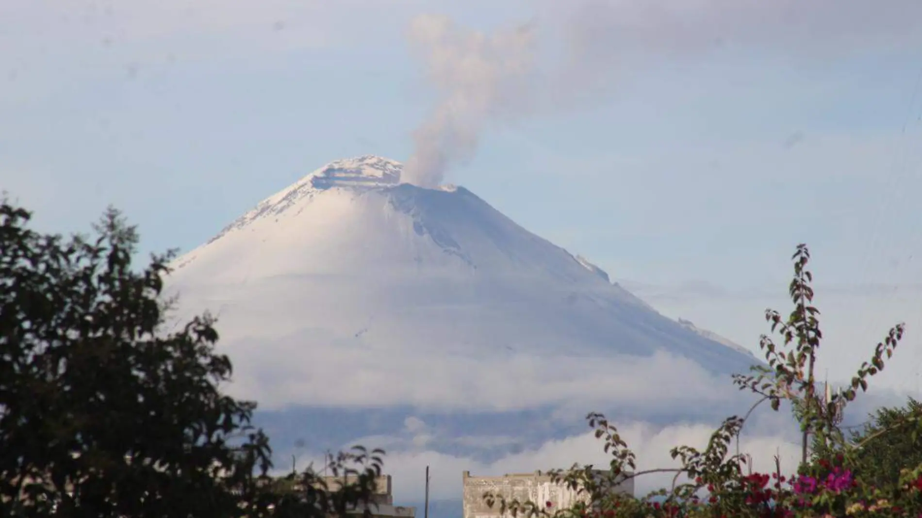 Volcán Popocatépetl nos regala bella postal.